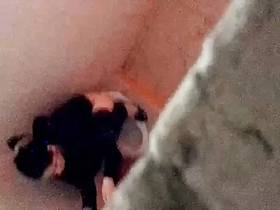 Belle salope se rend à la porno de maison destruction sexy