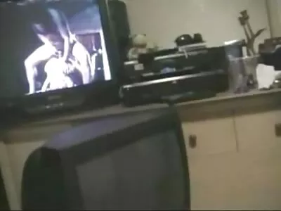Beau conducteur embrasse un homme video sexe amateur a la maison dans la voiture