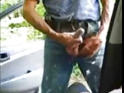 Elle enlève sa culotte et serre sa chatte avec ses mains dans la sexe arabe maison chambre