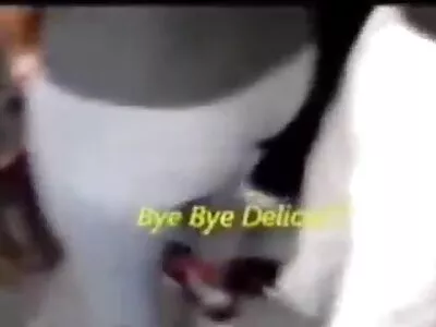 Belle secrétaire ayant des relations sexuelles au travail en culotte pornhub maison