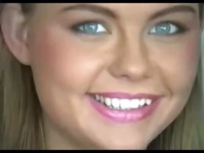 Une femme sexy lèche video x amateur maison la chatte de sa copine et pompe son orgasme