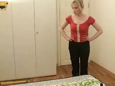 Belle poupée invite maison de porno son homme pour le sexe