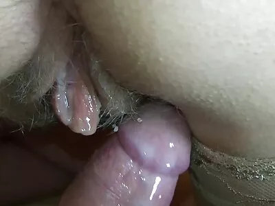La réalisatrice Aspida embrasse une la petite maison dans la prairie porn fille élancée dans la chatte