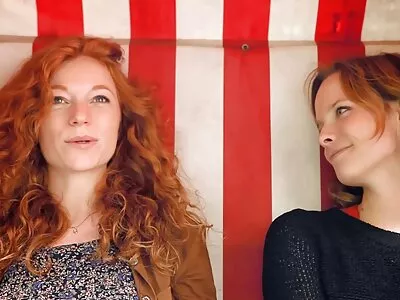 mamie cellulite s'excite et commence à se masturber sur la video x amateur fait maison chaise