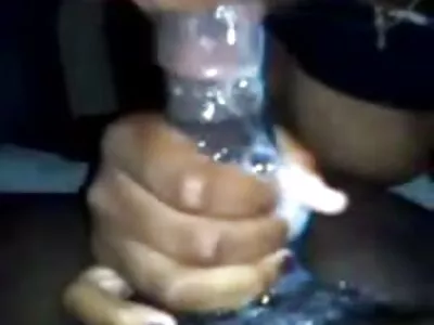 une video sexe amateur fait maison brune aux gros seins enlève sa copine et joue avec ses trous