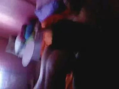 Des mecs cruels sex maison arab déchirent une jeune salope en deux