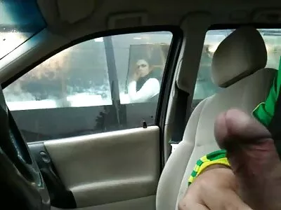 Embrasser une blonde sexy maison du porno dans le vagin avec un membre sexy