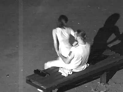 Flic baise avec un mec noir avec une assez sexe fait maison longue bite