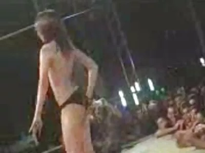 Un homme marié sexe video maison a donné naissance à un beau petit garçon