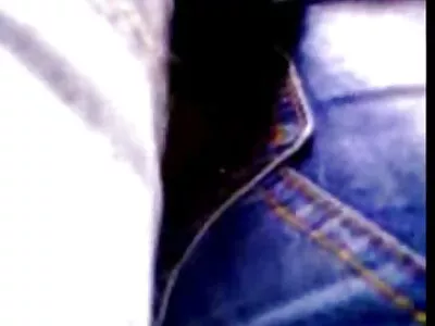 Une fille incroyable met un vibromasseur dans la video sexe fait maison chatte sombre