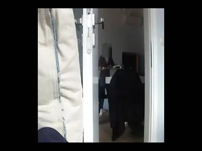 Deux mecs baisent des filles dans une porno maison de retraite boîte de nuit.